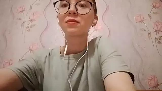 MycuuteEmma from StripChat is Freechat