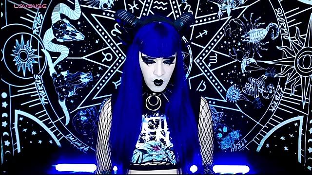 naomi_satan from StripChat is Freechat
