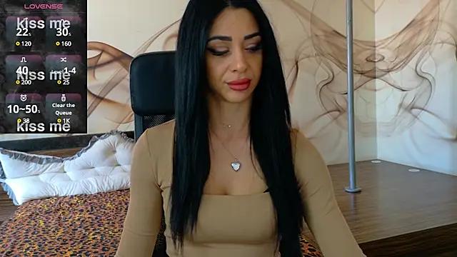NaomiScarlett from StripChat is Freechat
