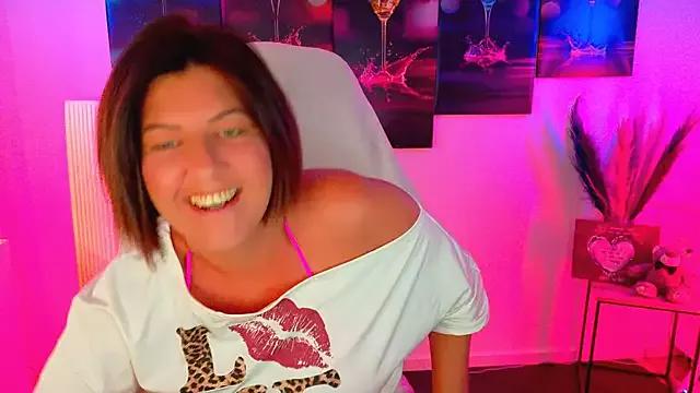 Teen sex cams free adult cams: check-out the satisfaction of conversing and c2c with our stunning models, who will teach you all about seduction and dreams with their smoking hot shapes.