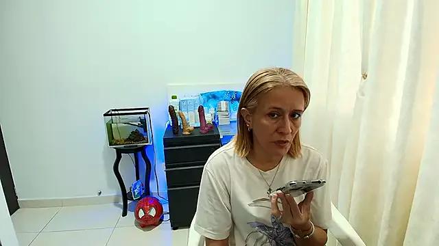 Teen sex cams free adult cams: check-out the satisfaction of conversing and c2c with our stunning models, who will teach you all about seduction and dreams with their smoking hot shapes.