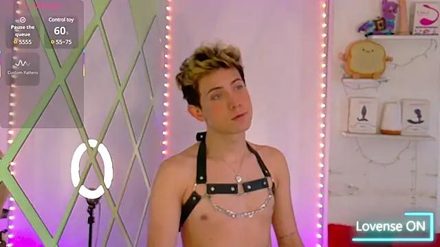 Naughty__Chriss from StripChat is Freechat
