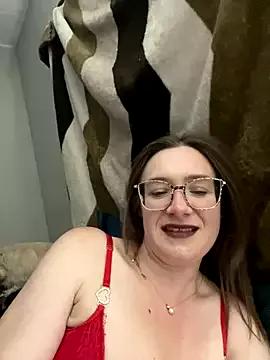 NaughtyNerdyWifey from StripChat is Freechat
