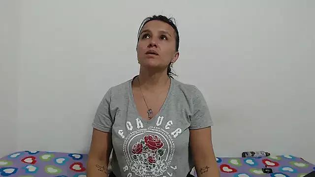 Naugthydoll from StripChat is Freechat