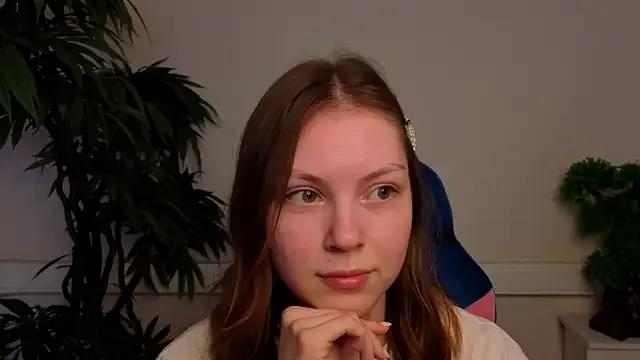 NellieWaters from StripChat is Freechat