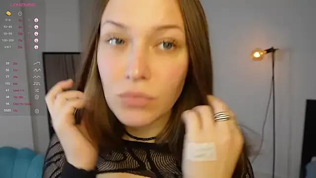 NeonyMuse from StripChat is Freechat