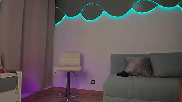 newbarbiedolly from StripChat is Freechat