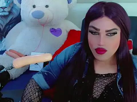 NharaBigCock from StripChat is Freechat