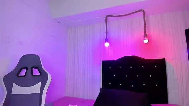Teen sex cams free adult cams: check-out the satisfaction of conversing and c2c with our stunning models, who will teach you all about seduction and dreams with their smoking hot shapes.