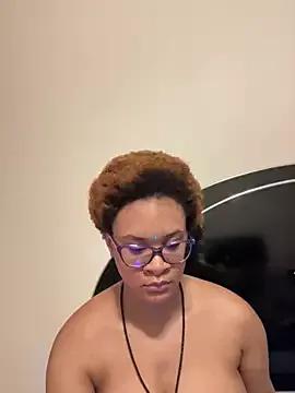 nickytheehawtie from StripChat is Freechat