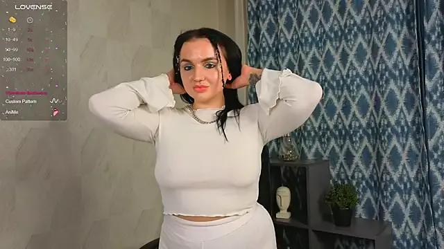 Nika_Reynolds from StripChat is Freechat