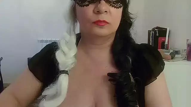 Ninalapiccolina from StripChat is Freechat