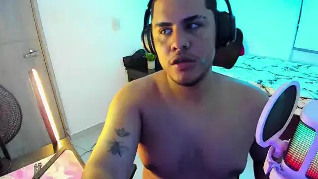 noah_diazz from StripChat is Freechat