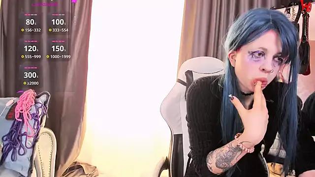 NoelleGothicShadow from StripChat is Freechat