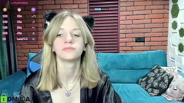 Olisa_fox from StripChat is Freechat