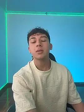oliver_kyy from StripChat is Freechat