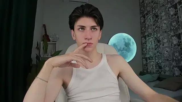 Oliver_Starboy from StripChat is Freechat