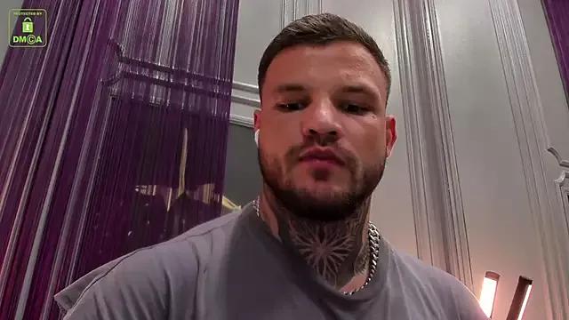 OliverSport from StripChat is Freechat