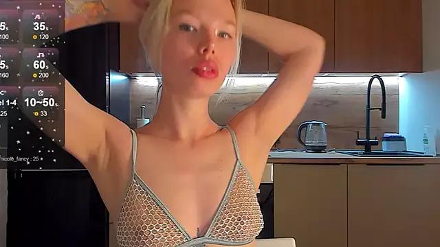 Olivia_Bells from StripChat is Freechat
