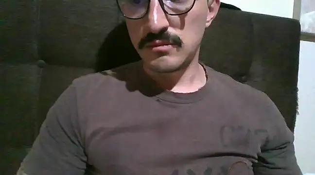 oscarshow24 from StripChat is Freechat