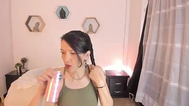 Paloma_victory from StripChat is Freechat