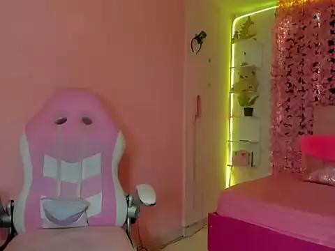 paris_hiltom from StripChat is Freechat