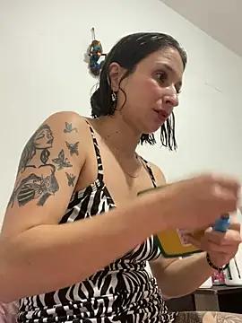 Paula382023 from StripChat is Freechat