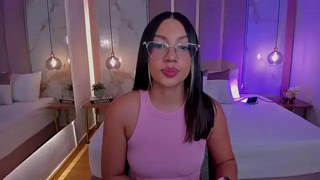paulina_ferrer from StripChat is Freechat