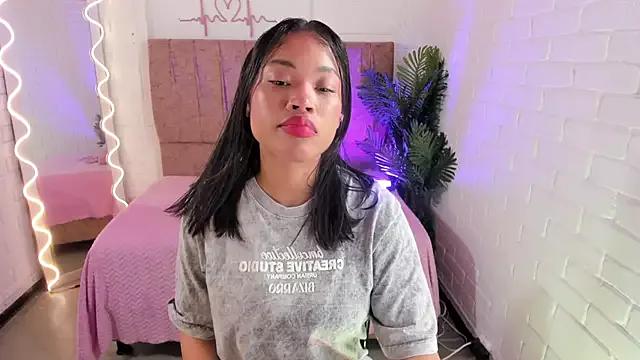 penelope_tay1 from StripChat is Freechat