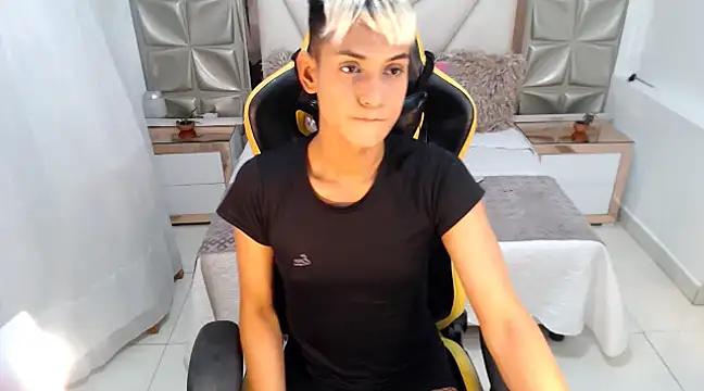 Teen sex cams free adult cams: check-out the satisfaction of conversing and c2c with our stunning models, who will teach you all about seduction and dreams with their smoking hot shapes.