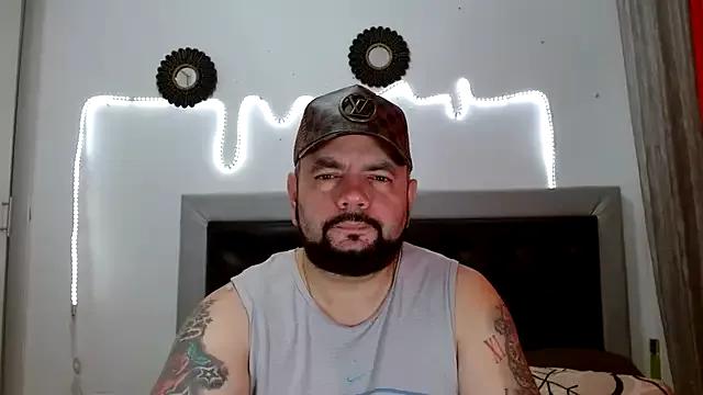 perverseveteranmanxxx from StripChat is Freechat
