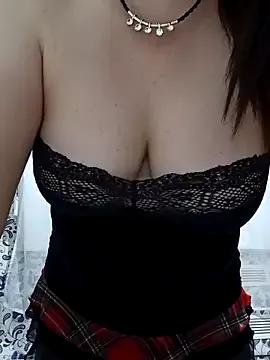 PetiteBrunieX from StripChat is Freechat
