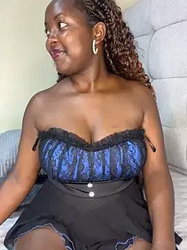 prettiepearl from StripChat is Freechat