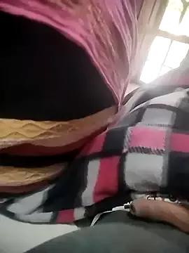 Pretty_bhabhi from StripChat is Freechat