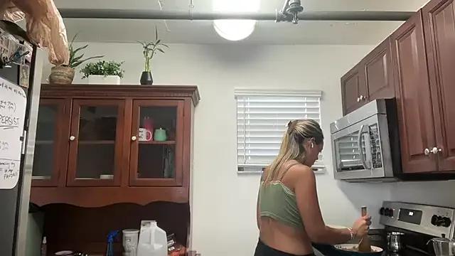 prettyykitty22 from StripChat is Freechat