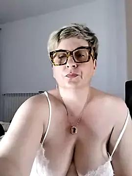 Photos of Pumabionda from StripChat is Freechat