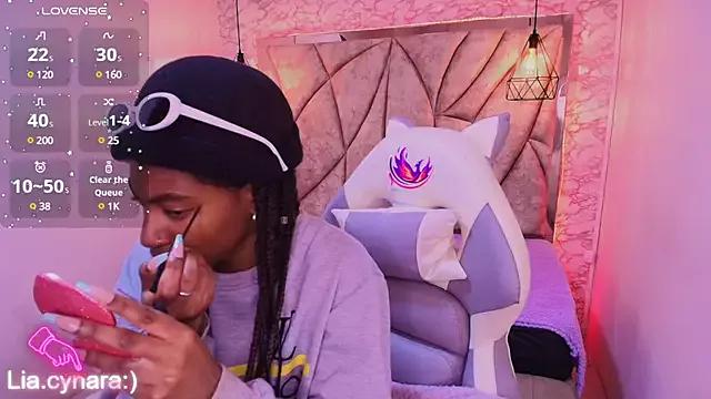 Queen_perla_ from StripChat is Freechat