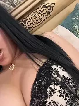 QueenLujaine from StripChat is Freechat