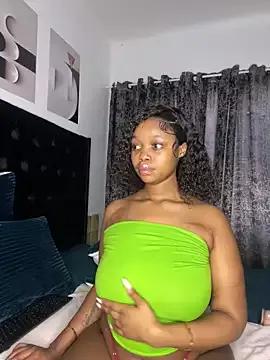QueenTee23 from StripChat is Freechat