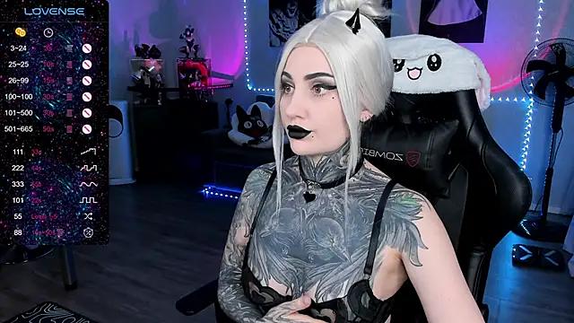 RachelQueen_ from StripChat is Freechat