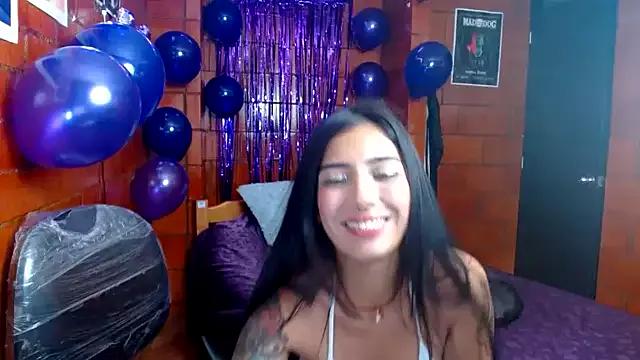 Raven__purple from StripChat is Freechat