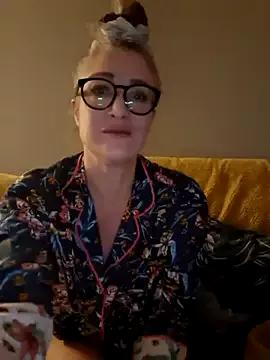 Raven_Fantastic from StripChat is Freechat