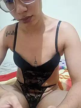 RavenShyfit from StripChat is Freechat
