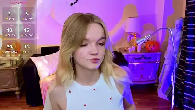 RosesKate from StripChat is Freechat