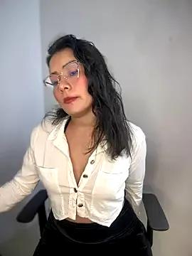 Rousse_blue from StripChat is Freechat