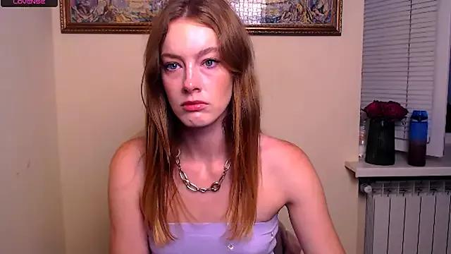 RoxySami_ from StripChat is Freechat