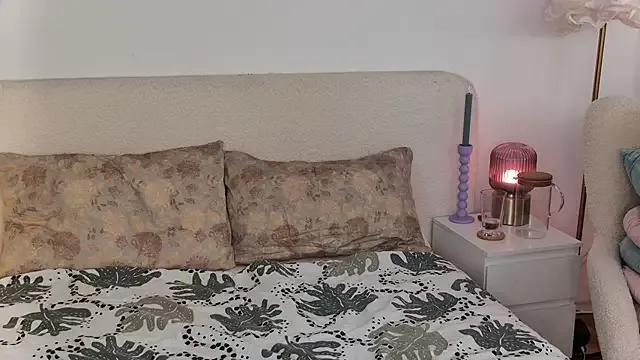 RubyStones__ from StripChat is Freechat