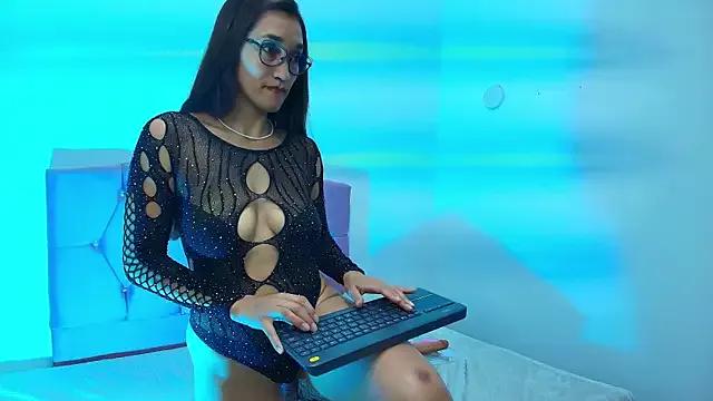 Sabrina_Glow from StripChat is Freechat