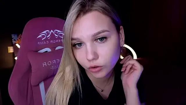 SabrinaSpel from StripChat is Freechat