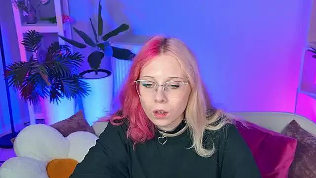 Teen sex cams free adult cams: check-out the satisfaction of conversing and c2c with our stunning models, who will teach you all about seduction and dreams with their smoking hot shapes.